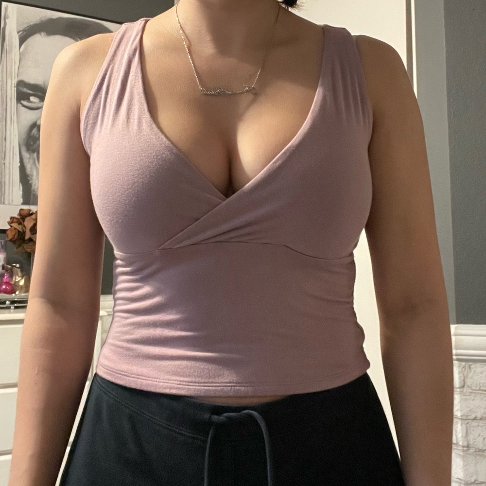 🎉B2G1- surplice tank top